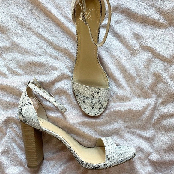 Delicious - SZ: 11 - CL: Beige Python - Picture 8 of 8